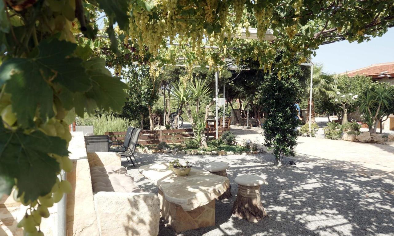Studio Eleni - Oasis Holiday Houses Kokkinos Pirgos Esterno foto