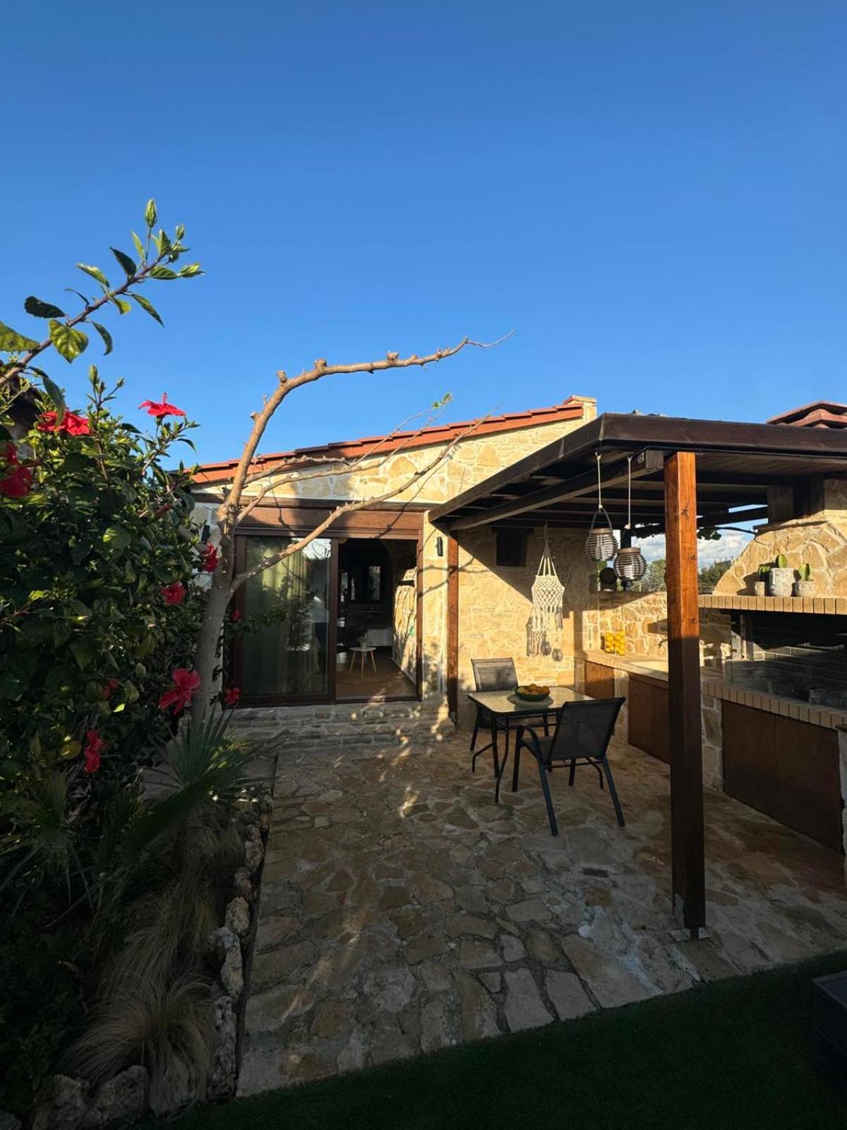 Studio Eleni - Oasis Holiday Houses Kokkinos Pirgos Esterno foto